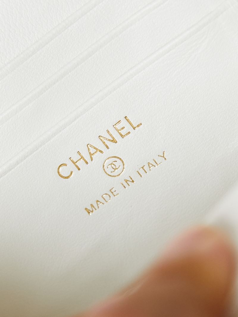 Ch**el cosmetic bags